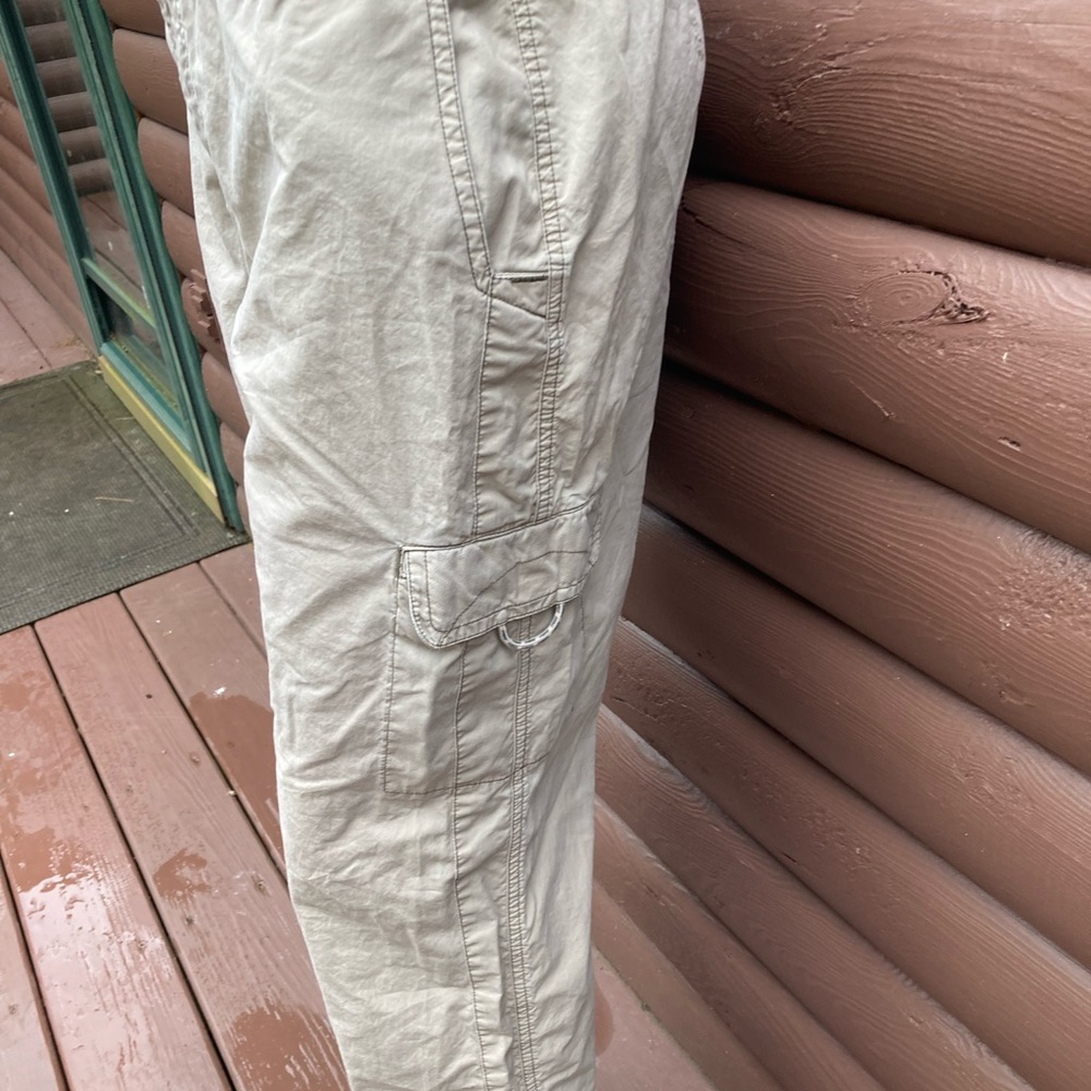 Columbia sport capris size 10 khaki